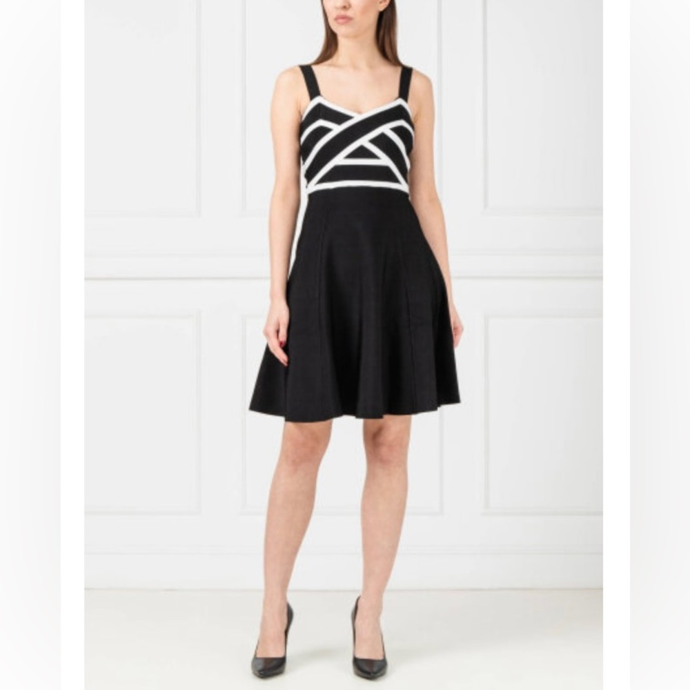 Sz 8 GUESS INES BLACK DRESS Fitted and Flared Stretchy Fabric - Picture 2 of 10